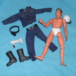 LJN Toys The Rookies SWAT Action Figure + Helmet Uniform Boots Holster Megaphone